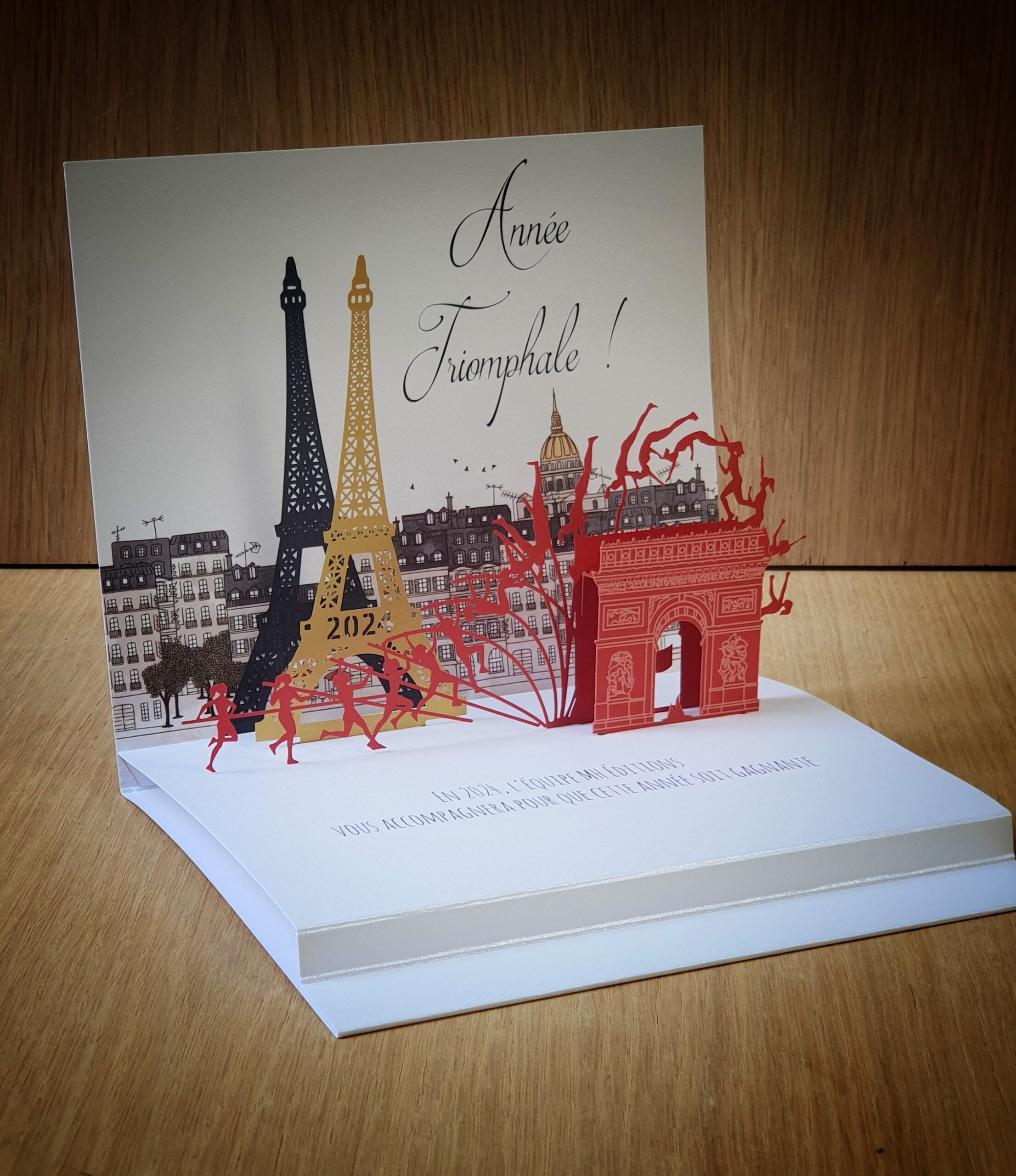 carte pop-up multi-niveaux Tour Eiffel et Arc de Triompe par MH Éditions Paris