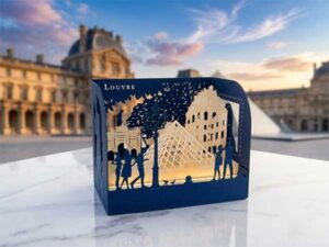 diorama Le Louvre en papier découpé au laser. Exclusivité pour le Le Louvre